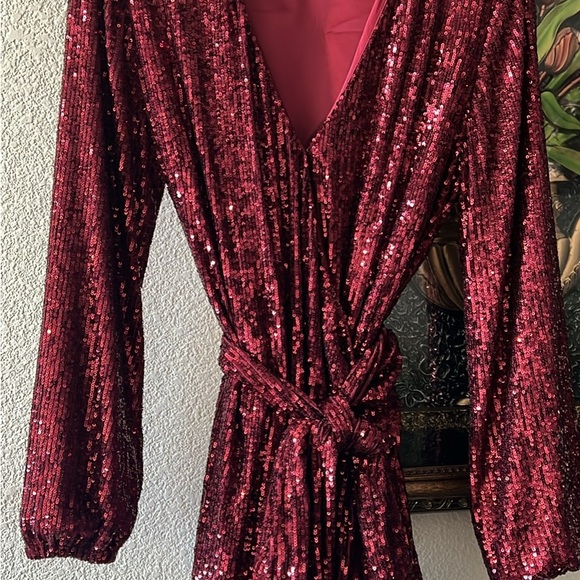 Gianni Bini Dresses & Skirts - Gianni Bini Red Mini Dress for Chic Occasions